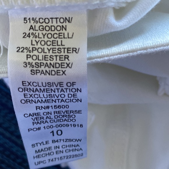 Democracy Womens Roll Cuff Bermuda Shorts. - Picture 8 of 14